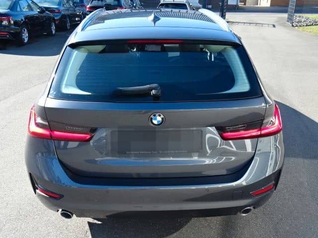 BMW 318d Touring,LEDER,NAVI,LED,AUTOM,PDC,AHK,1HAND foto 6