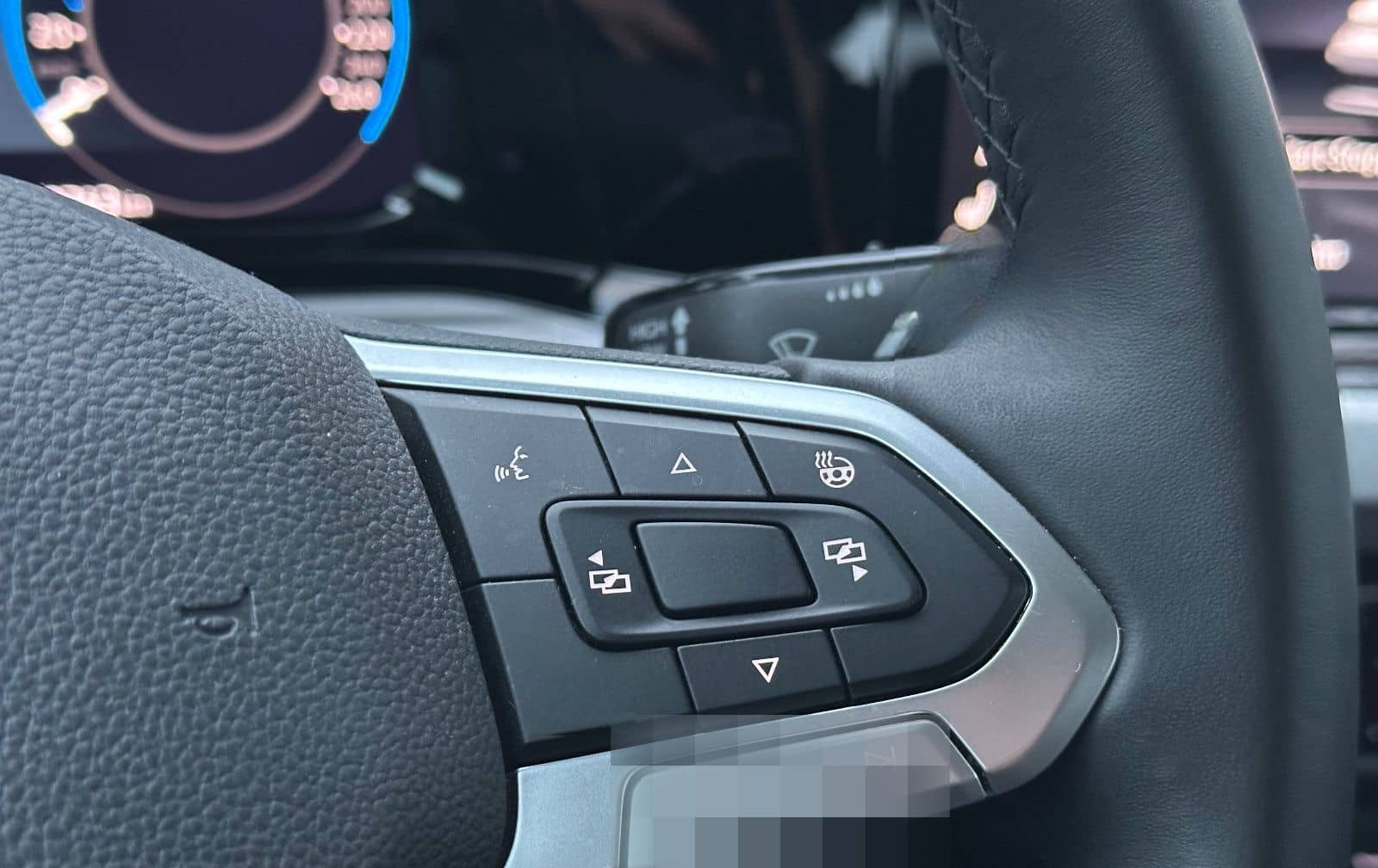 Volkswagen Golf 2.0 TDI Life/KAMERA/PDC/LED/ACC/NAVI/1.Hand foto 18