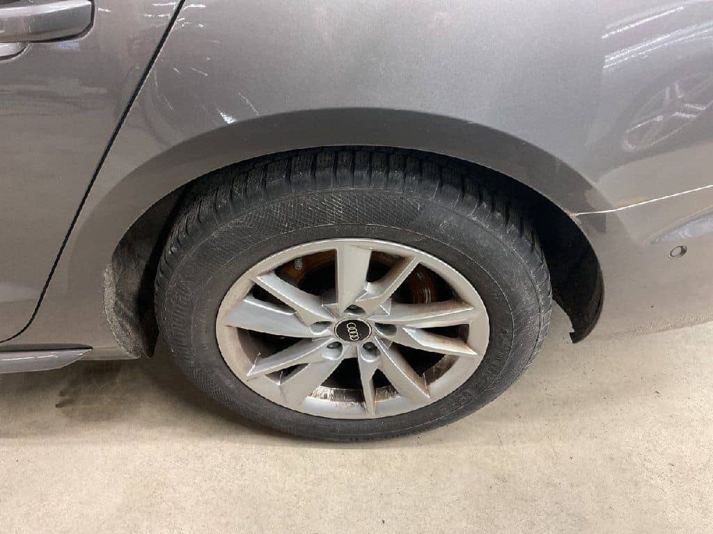 Audi A4 30 2.0 TDI Avant advanced 360° AHK El.Heckkl. foto 14