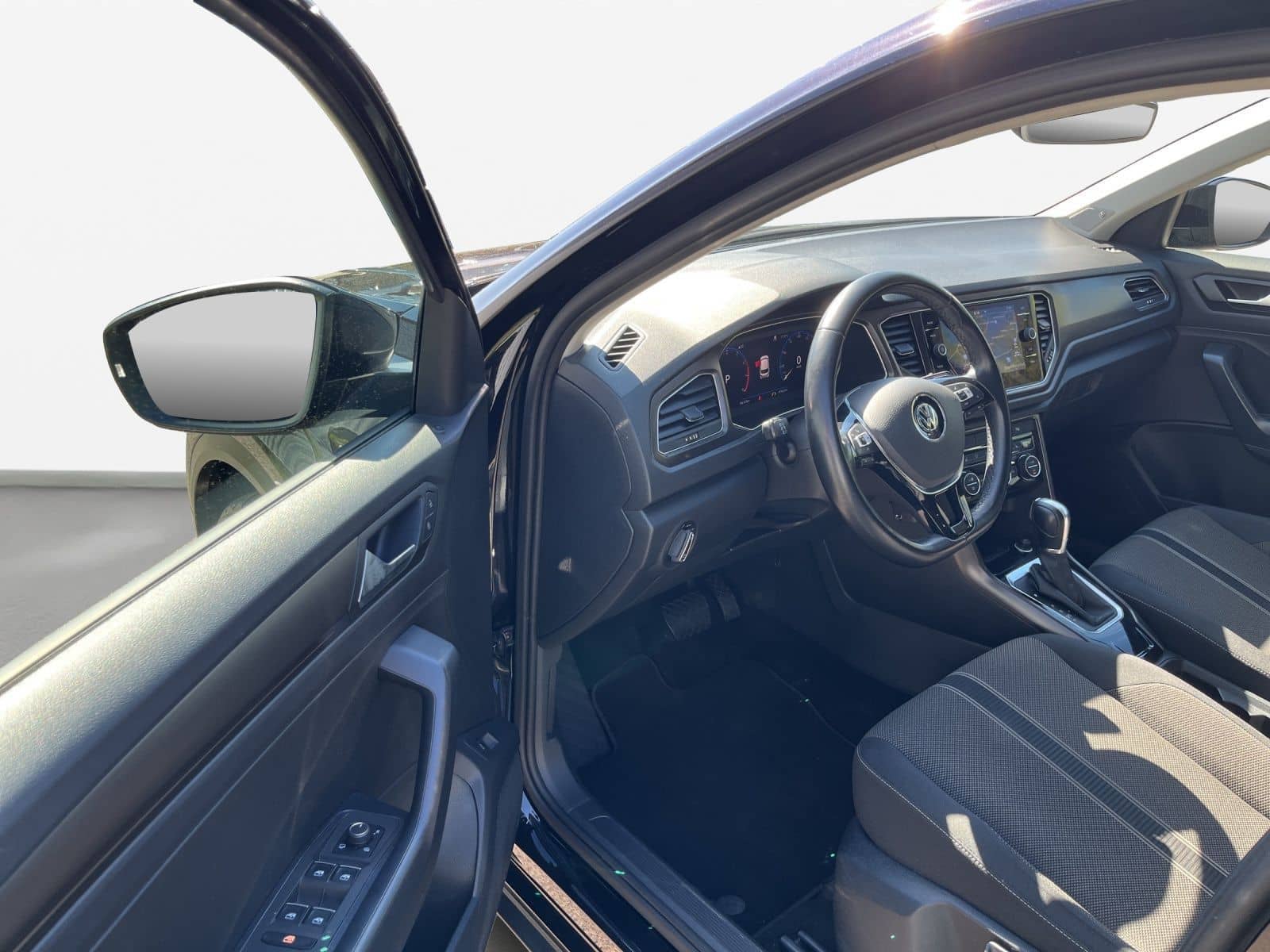 Volkswagen T-Roc Style 1.5 l TSI R-Line+Pano+LED+Kamera+ACC foto 15