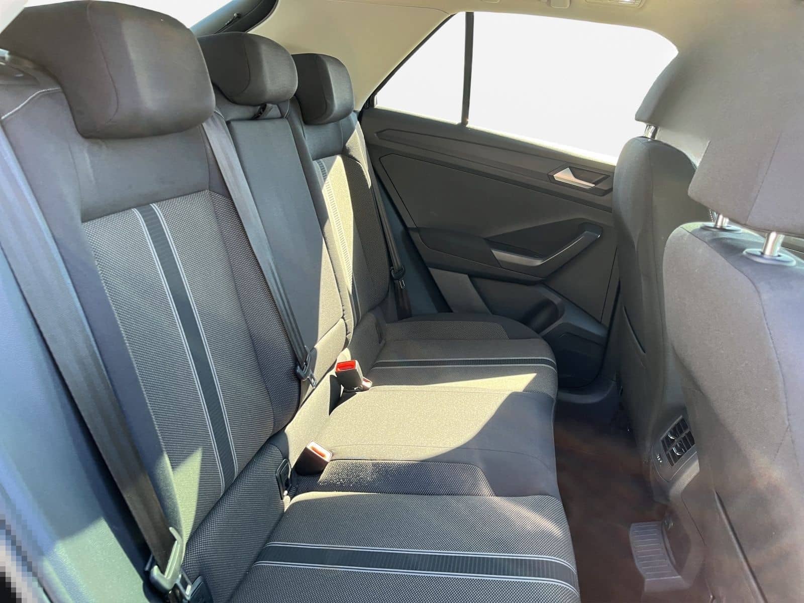 Volkswagen T-Roc Style 1.5 l TSI R-Line+Pano+LED+Kamera+ACC foto 16