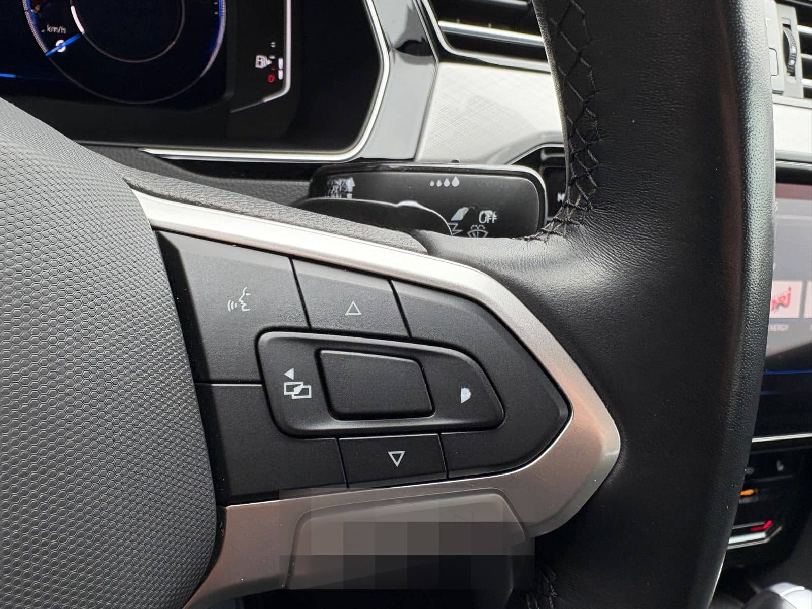 Volkswagen Passat Variant 2.0 TDI Business LED ACC NAVI foto 21