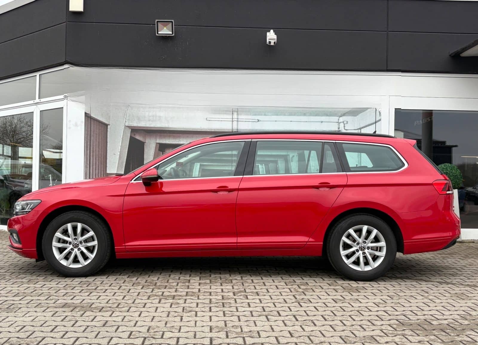 Volkswagen Passat Variant 2.0 TDI Business LED ACC NAVI foto 4