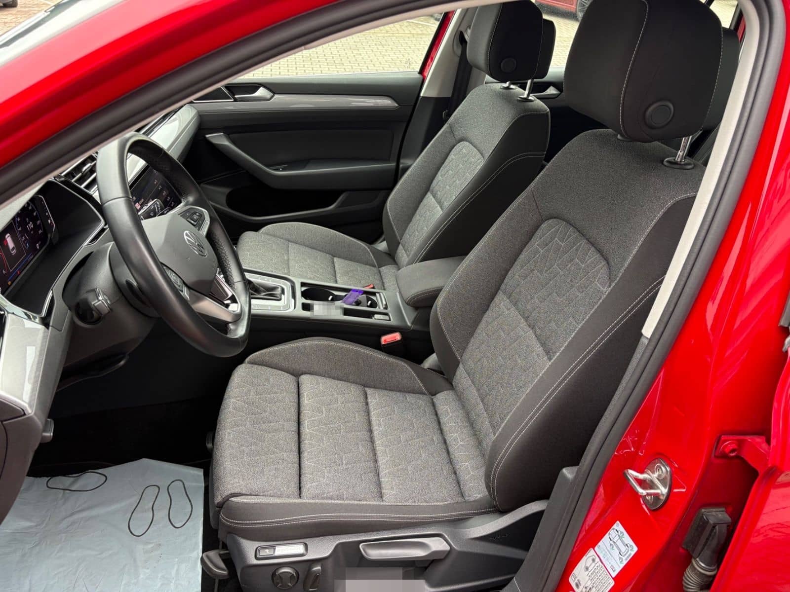 Volkswagen Passat Variant 2.0 TDI Business LED ACC NAVI foto 10