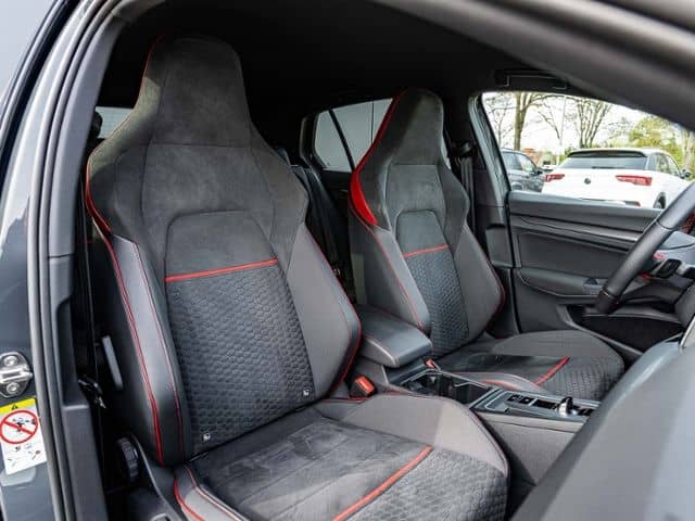 Volkswagen Golf VIII GTI Clubsport 2.0 TSI DSG *MATRIX*NAV* foto 20