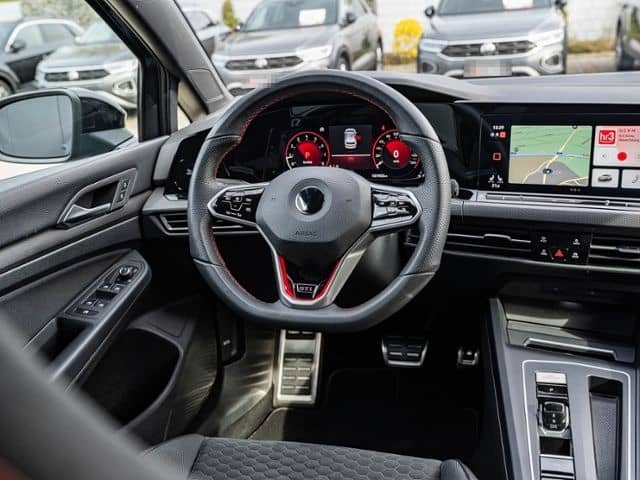 Volkswagen Golf VIII GTI Clubsport 2.0 TSI DSG *MATRIX*NAV* foto 24