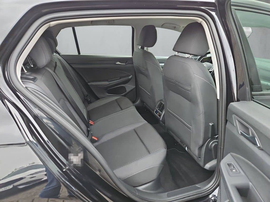 Volkswagen Golf VIII Lim. 1.5 TSI Active *LED*Kamera*ACC* foto 13