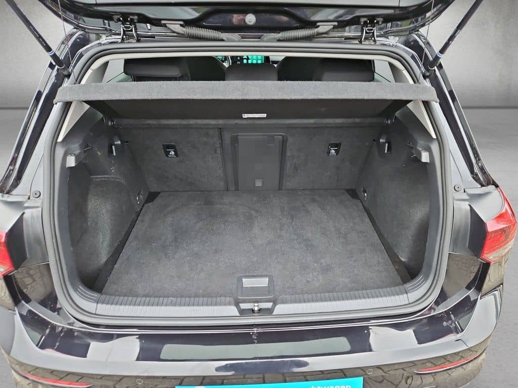 Volkswagen Golf VIII Lim. 1.5 TSI Active *LED*Kamera*ACC* foto 5