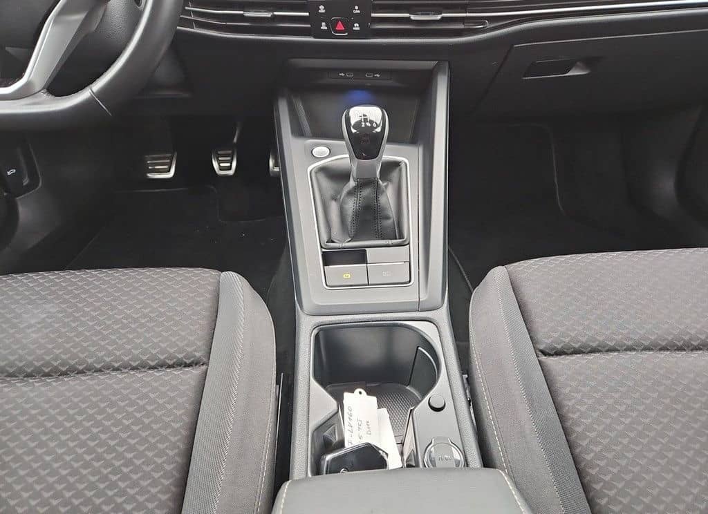 Volkswagen Golf VIII Lim. 1.5 TSI Active *LED*Kamera*ACC* foto 9