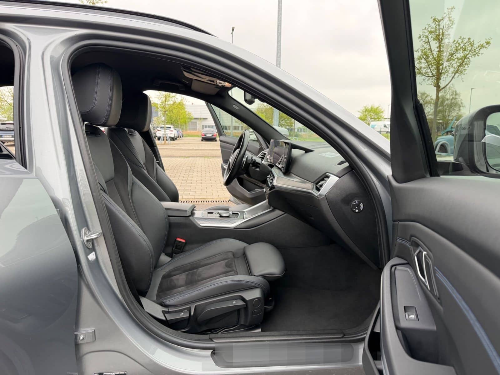 BMW 320 3 Touring 320 d M Sport 1.HD LED 19" foto 12