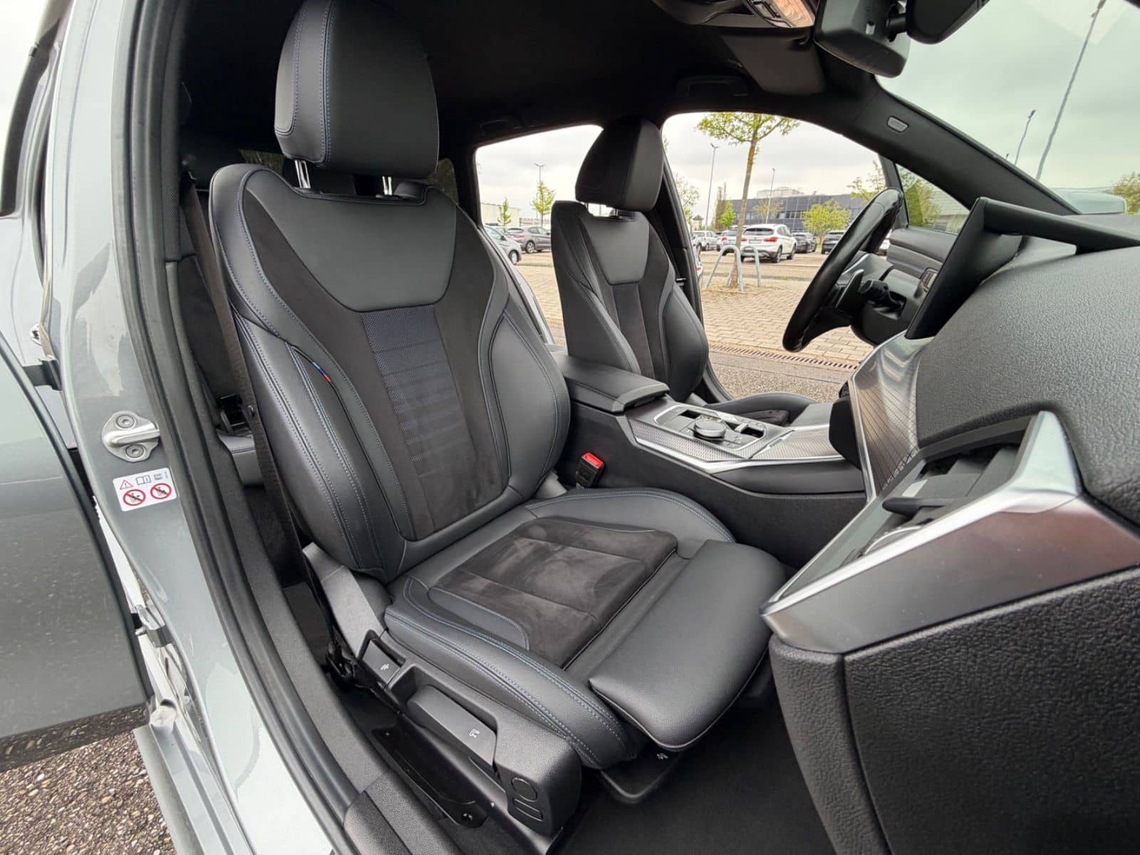 BMW 320 3 Touring 320 d M Sport 1.HD LED 19" foto 16