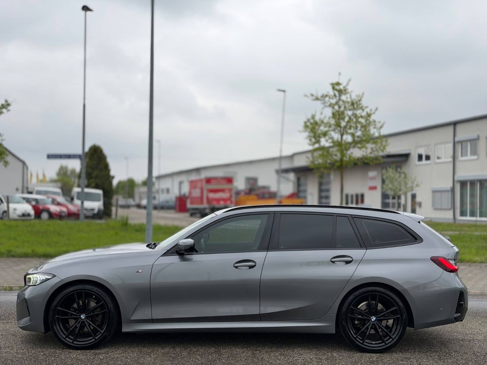 BMW 320 3 Touring 320 d M Sport 1.HD LED 19" foto 3