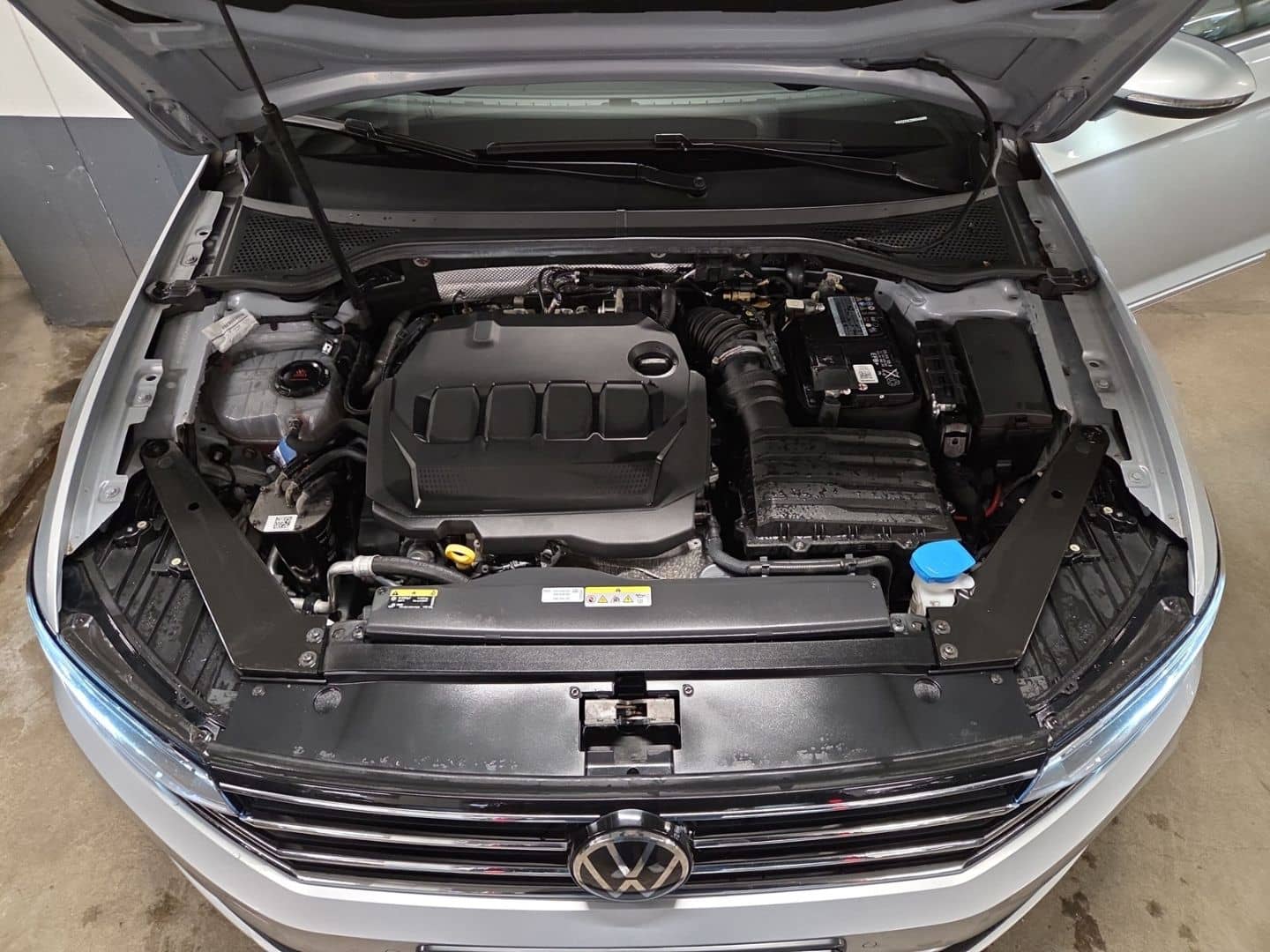 Volkswagen Passat Variant 2.0 TDI Business Navi Pro Ergo-Si foto 14