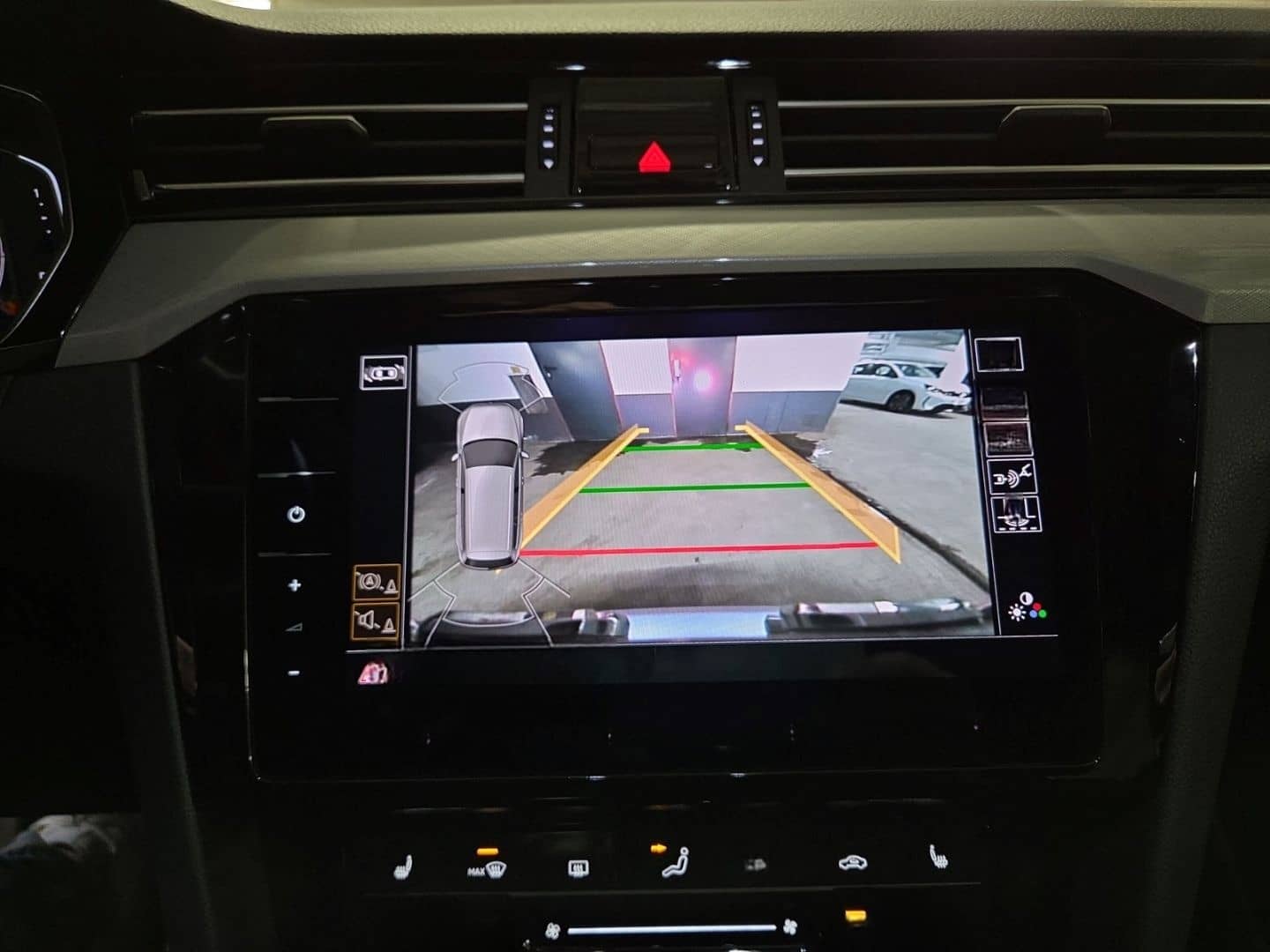 Volkswagen Passat Variant 2.0 TDI Business Navi Pro Ergo-Si foto 23