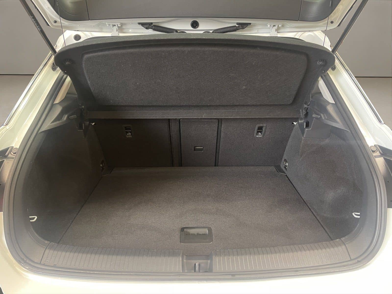 Volkswagen T-Roc 1.0 TSI Life ACC AHK Kam. Virtual KlimaA. foto 17