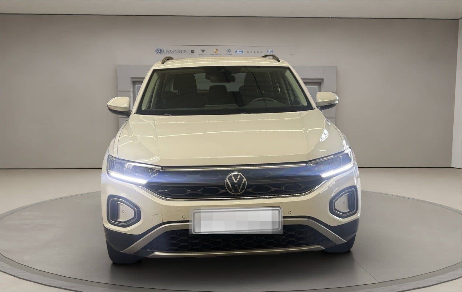 Volkswagen T-Roc 1.0 TSI Life ACC AHK Kam. Virtual KlimaA. foto 3