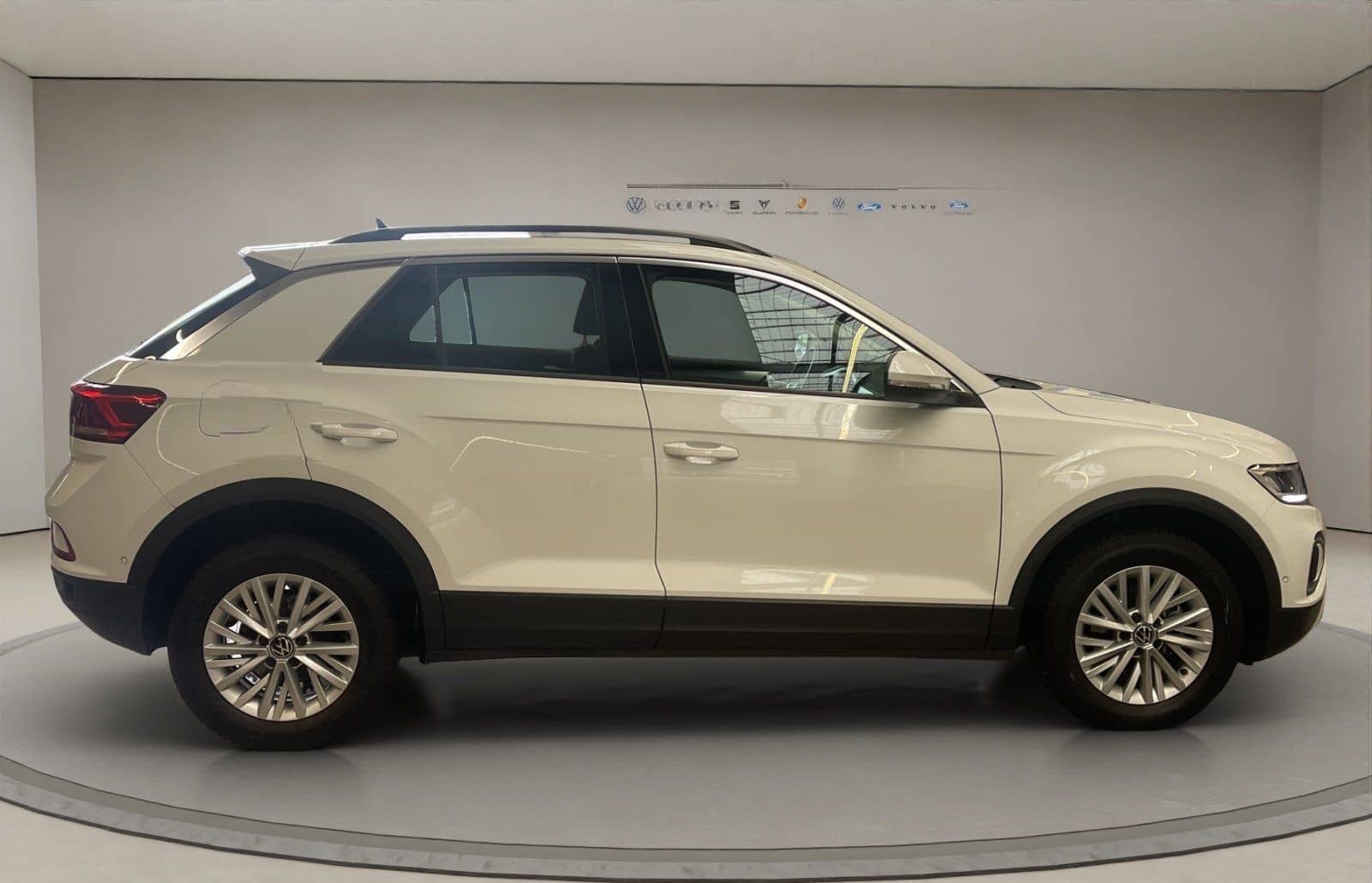Volkswagen T-Roc 1.0 TSI Life ACC AHK Kam. Virtual KlimaA. foto 6