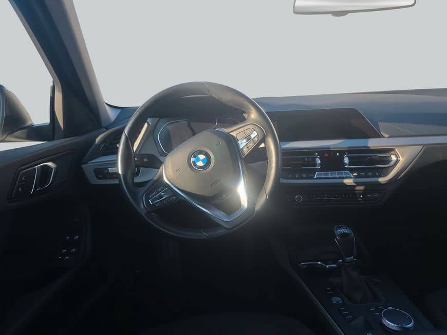 BMW 118i Advantage PDC* SHZ* Klimaautomatik* foto 18