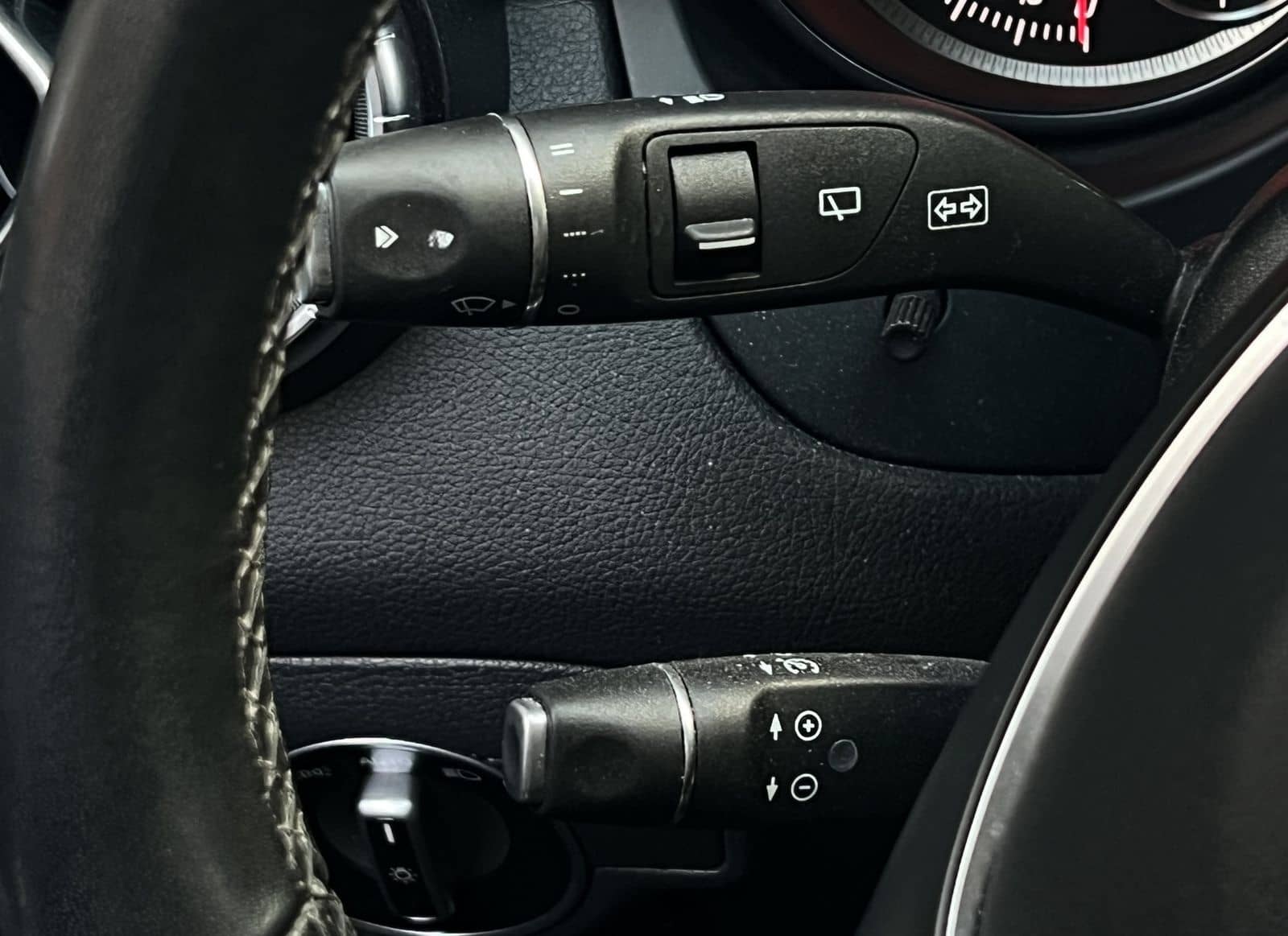 Mercedes-Benz CLA CLA 200 SPB Aut Urban Navi LED-Xen PDC foto 24