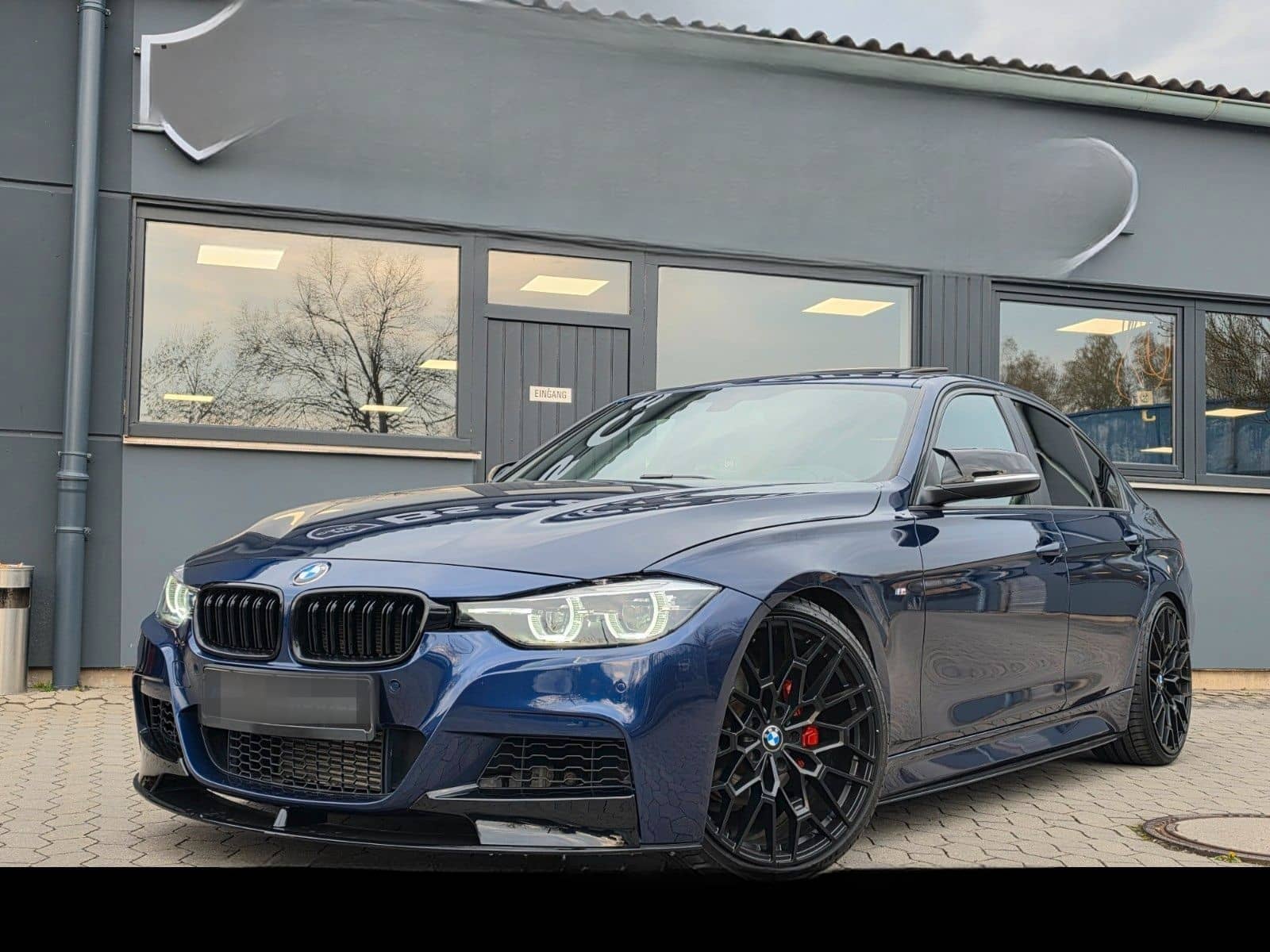 BMW 320i xDrive M Sport*Carbon*LED*Alcantara Dachhim foto 1