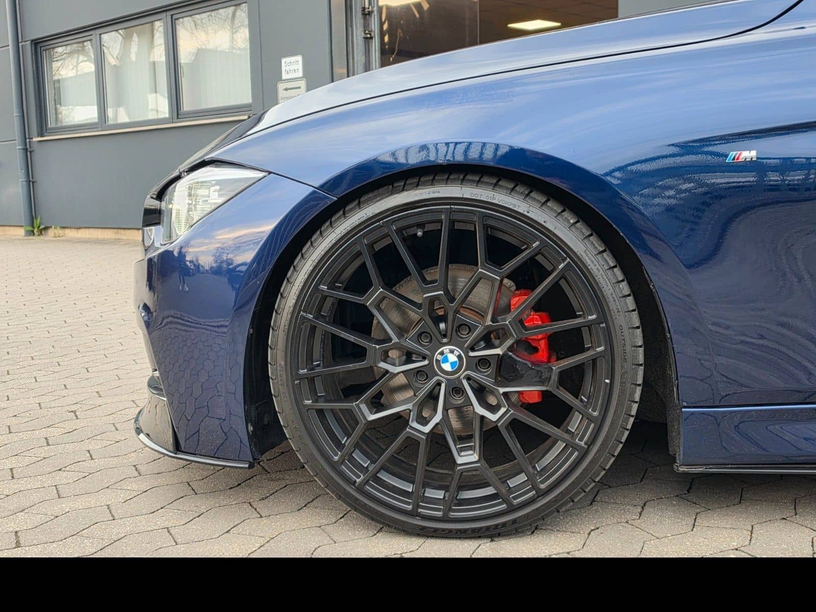 BMW 320i xDrive M Sport*Carbon*LED*Alcantara Dachhim foto 4