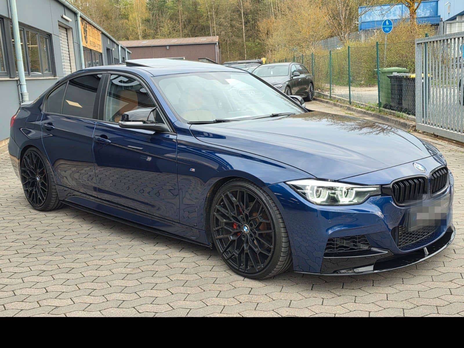 BMW 320i xDrive M Sport*Carbon*LED*Alcantara Dachhim foto 6