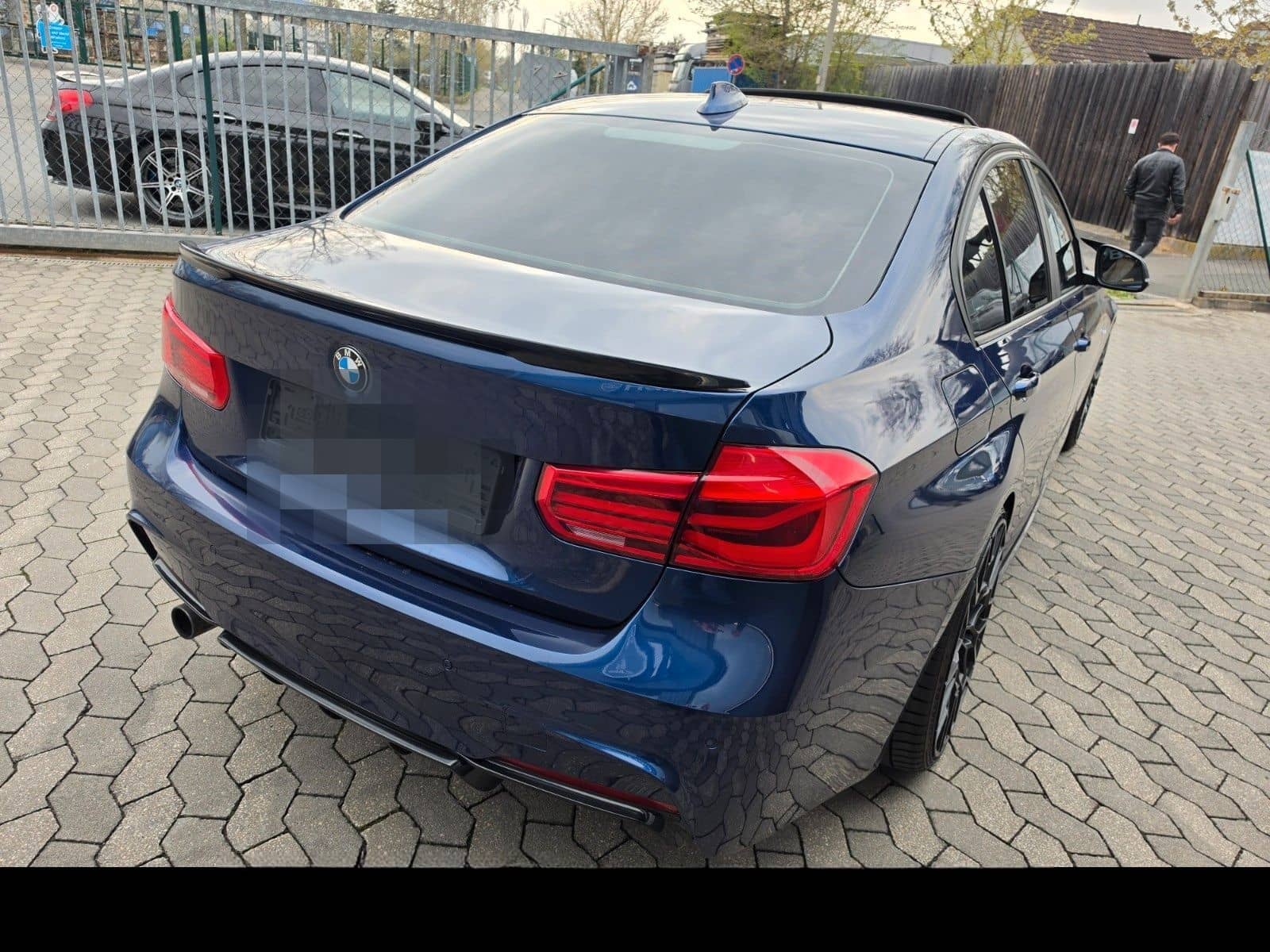 BMW 320i xDrive M Sport*Carbon*LED*Alcantara Dachhim foto 8