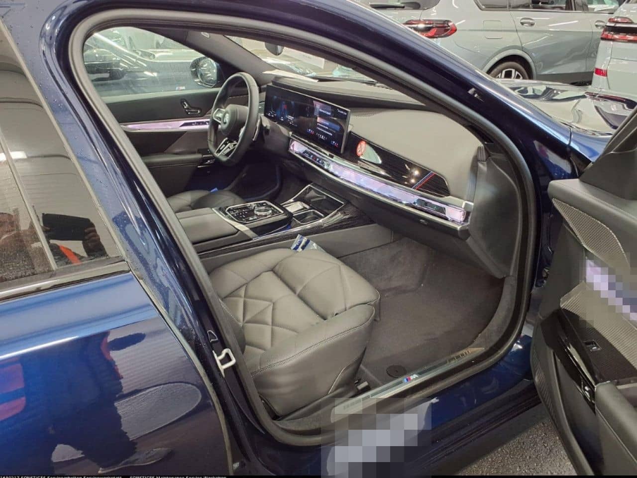 BMW 740d xDr M SPORT SkyLounge,StHzg,360°,DAPro,HUD foto 6