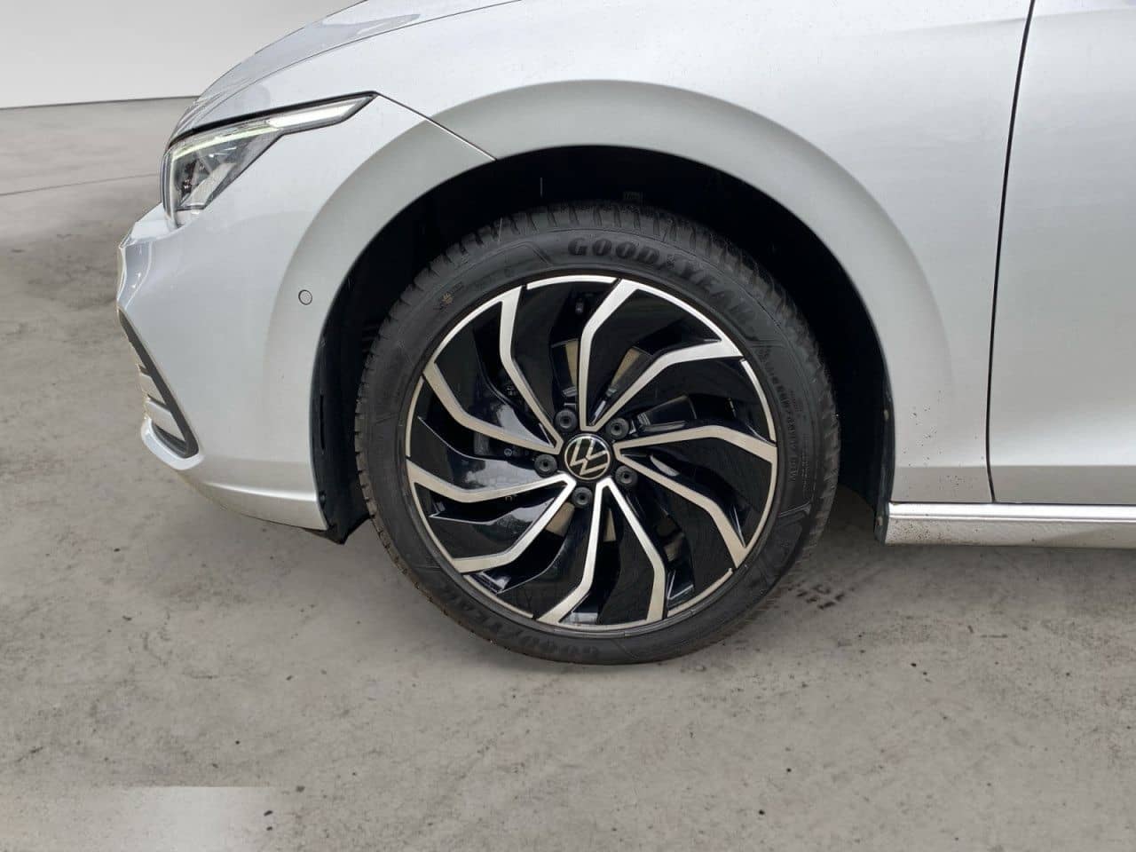 Volkswagen Golf VIII 2.0 TDI DSG Life NAVI ACC AHK KAM foto 15