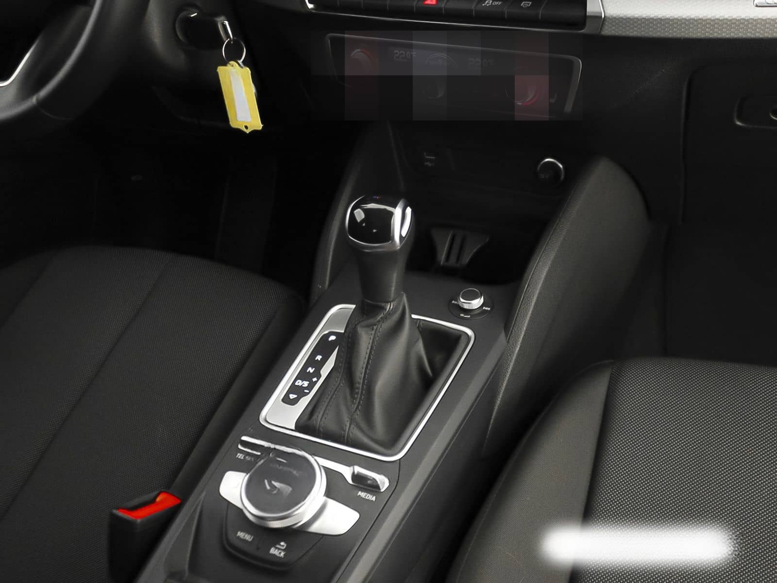 Audi Q2 35 TFSI S tronic advanced Navi+ foto 18