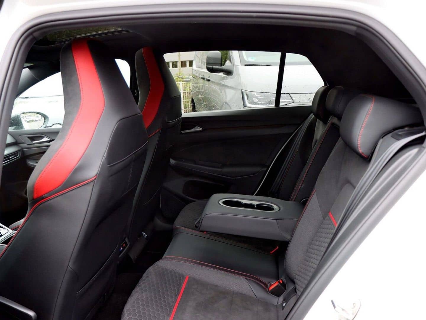 Volkswagen Golf GTI VIII Clubsport DSG PANO/LED/RÜCKFK./RAD foto 6