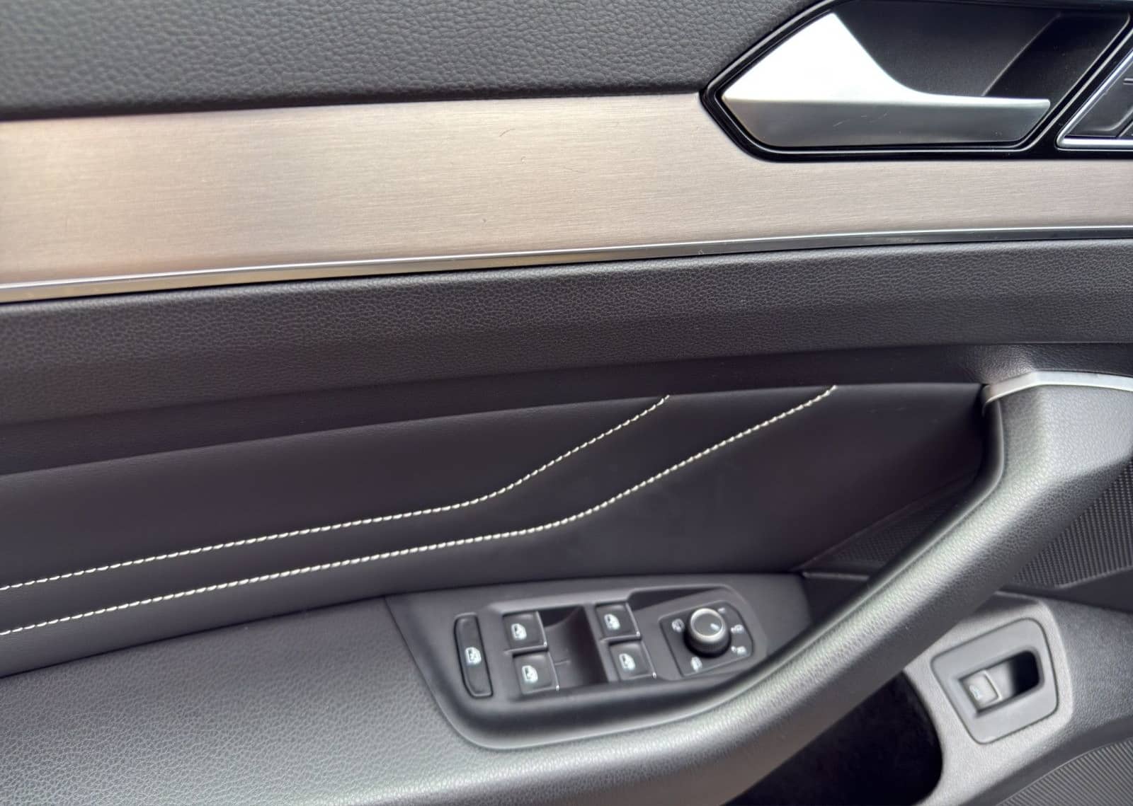 Volkswagen Passat Variant 2.0 TDI Elegance foto 11