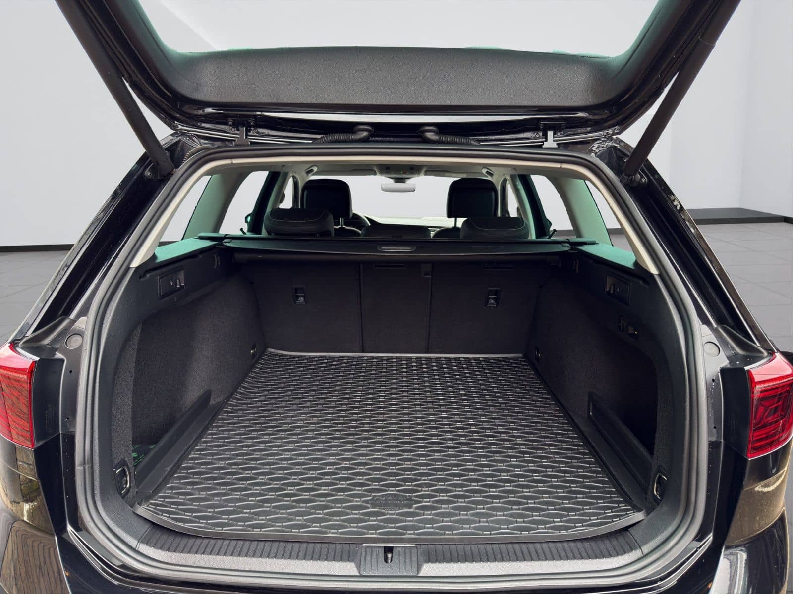 Volkswagen Passat Variant 2.0 TDI Elegance foto 21