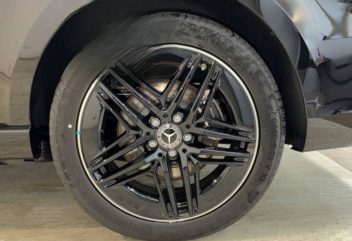 Mercedes-Benz V 300 d 4MATIC AVANTGARDE Extralang AMG Distr. foto 8