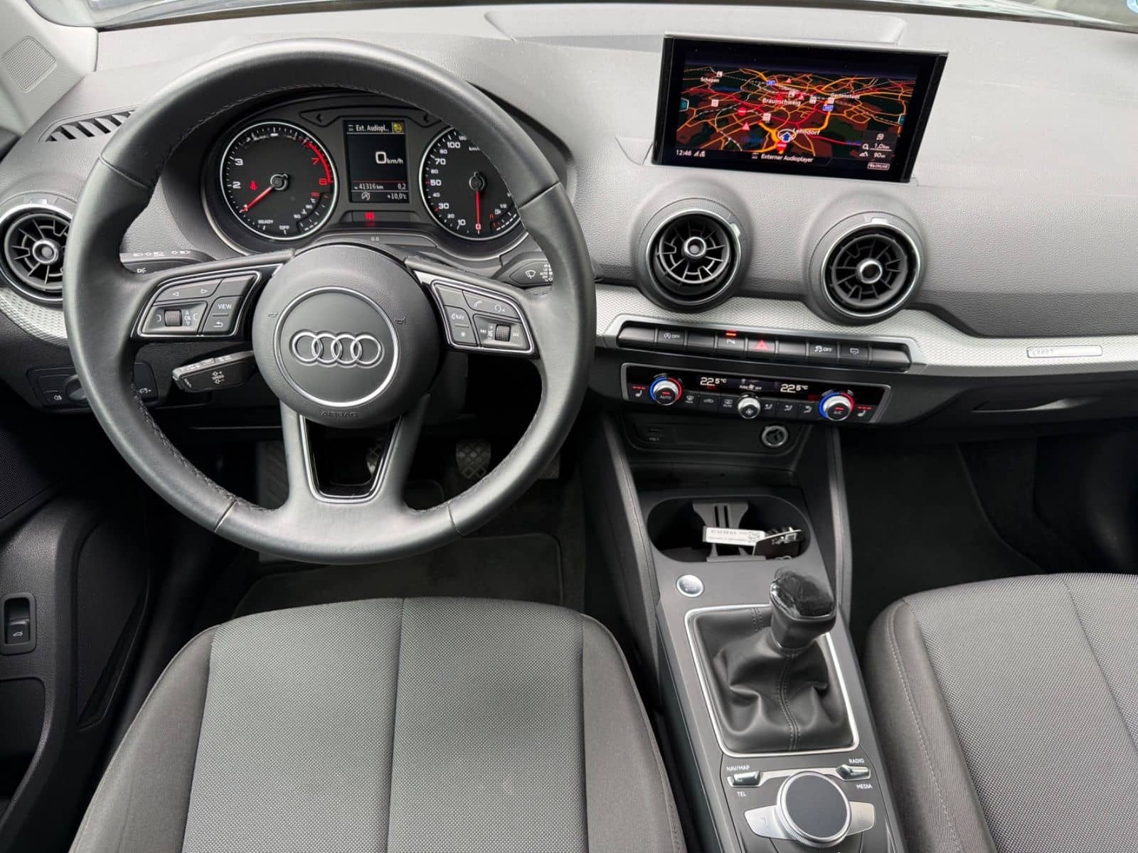 Audi Q2*30TFSI*Navi*Kamera*Sitzh*Alu*Tempo* foto 5