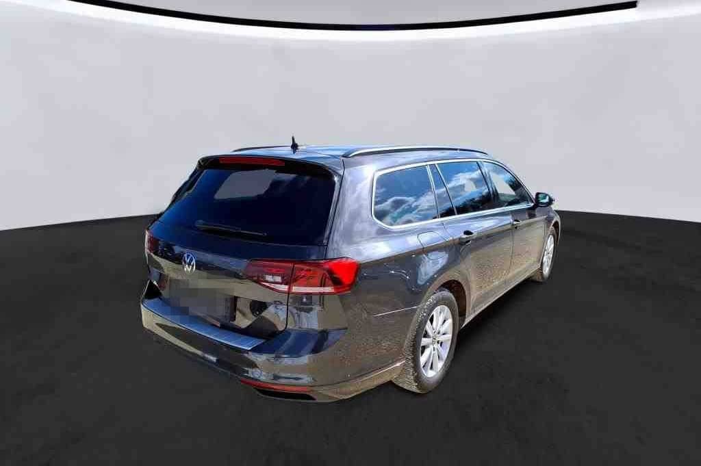 Volkswagen Passat Variant 2.0TSI DSG Standhzg AHK 360° Navi foto 4