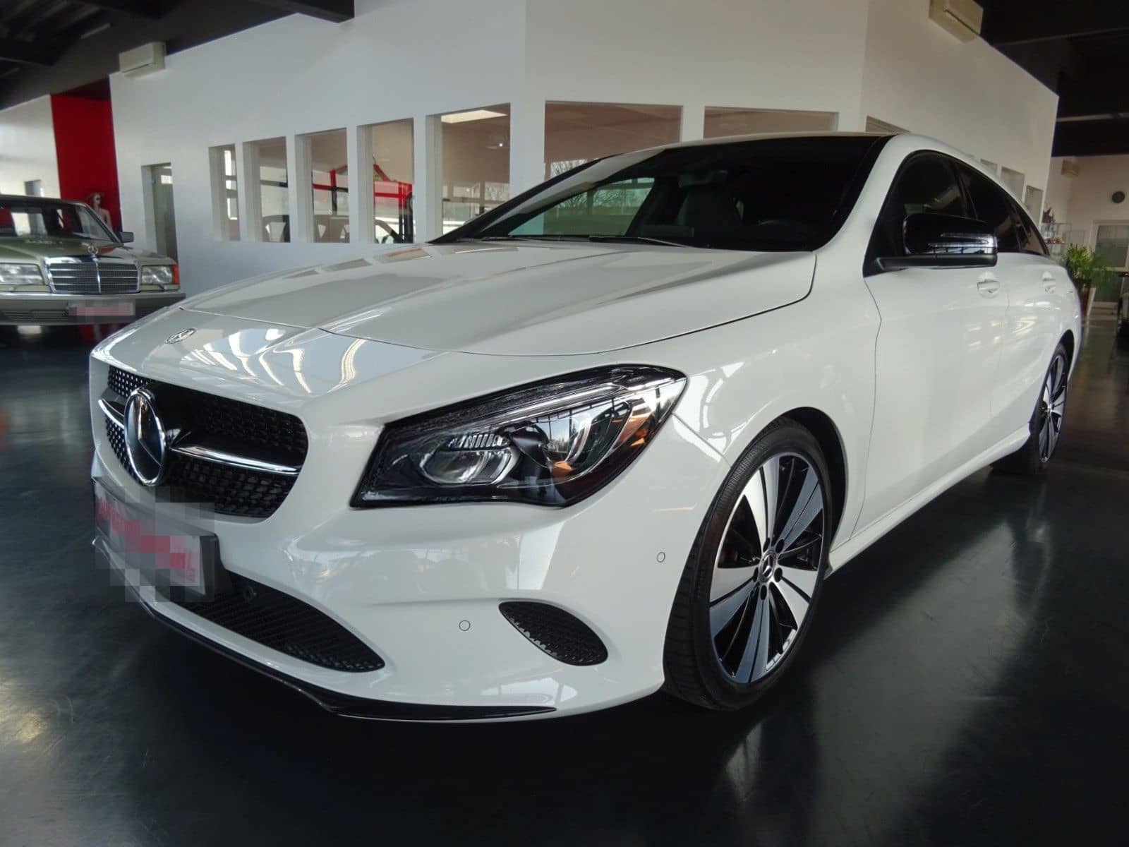 Mercedes-Benz CLA 200 SB Urban/ Autom./ Navi/ LED/ Night/ Pano foto 2