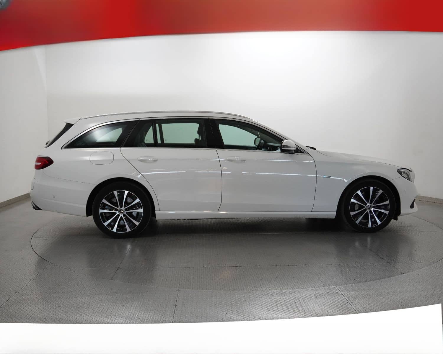 Mercedes-Benz E300de 2X Avantg BURMES+STDHZ+COMAND+AHK+ACC+LED foto 2