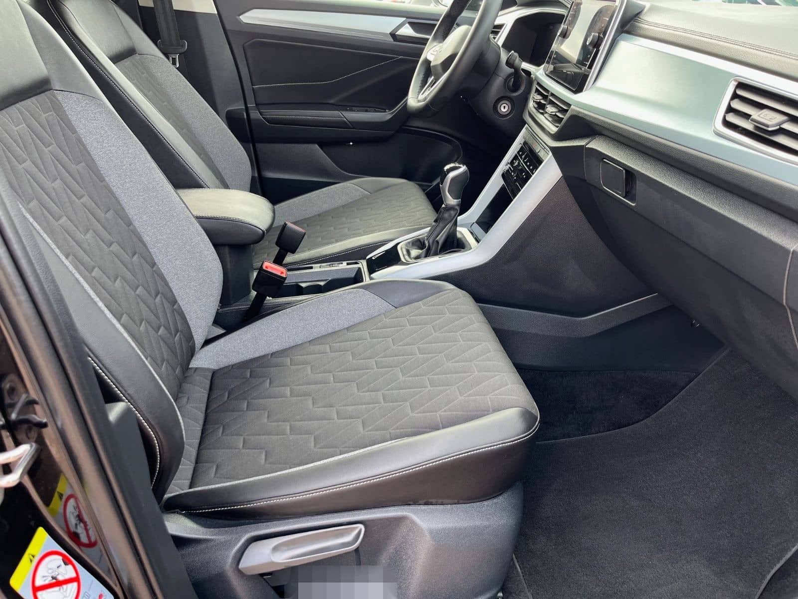 Volkswagen T-Roc Goal mit LED+PDC+NAVI+GARANTIE foto 14