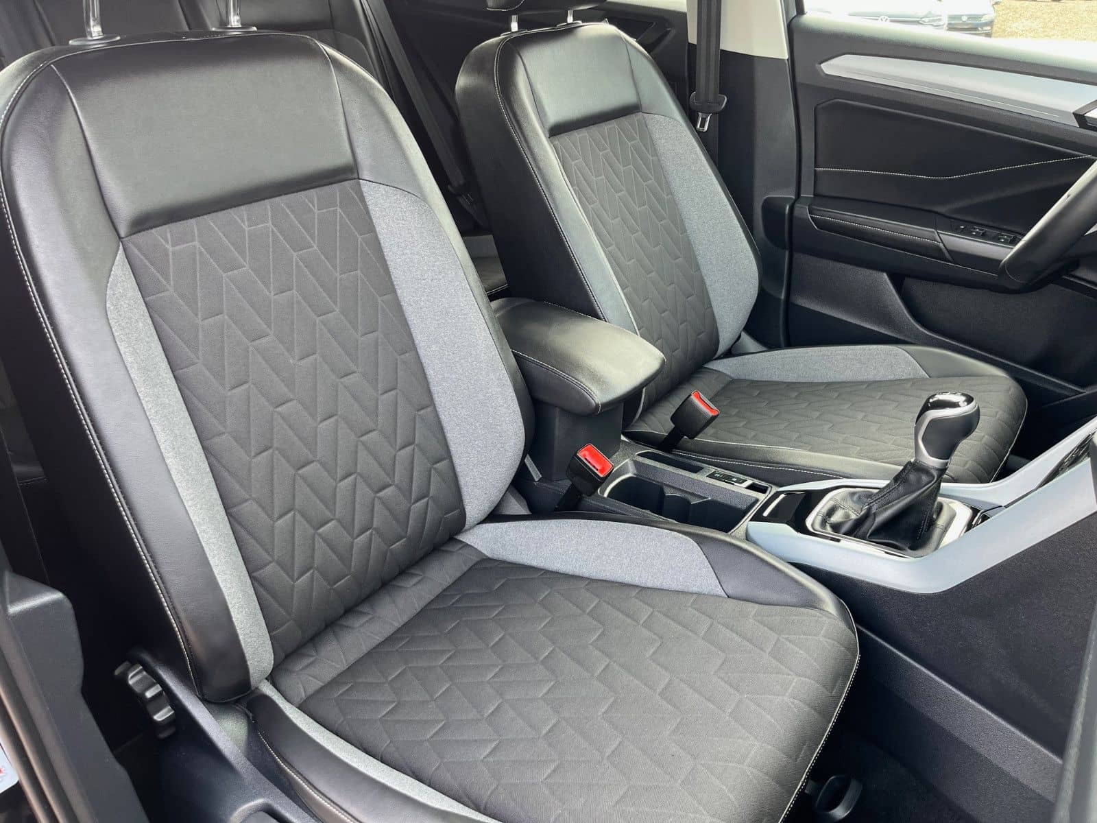 Volkswagen T-Roc Goal mit LED+PDC+NAVI+GARANTIE foto 22