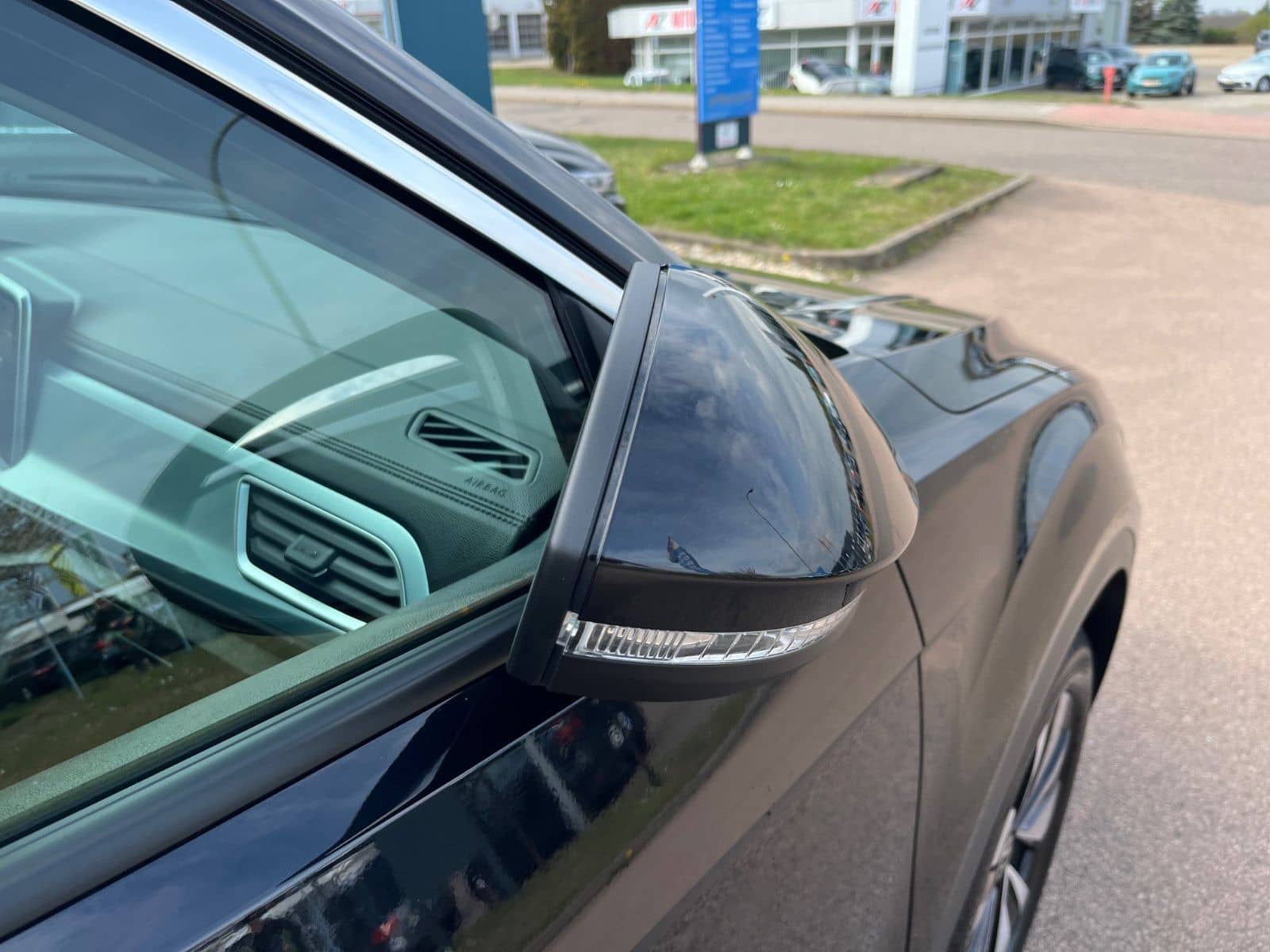 Volkswagen T-Roc Goal mit LED+PDC+NAVI+GARANTIE foto 4