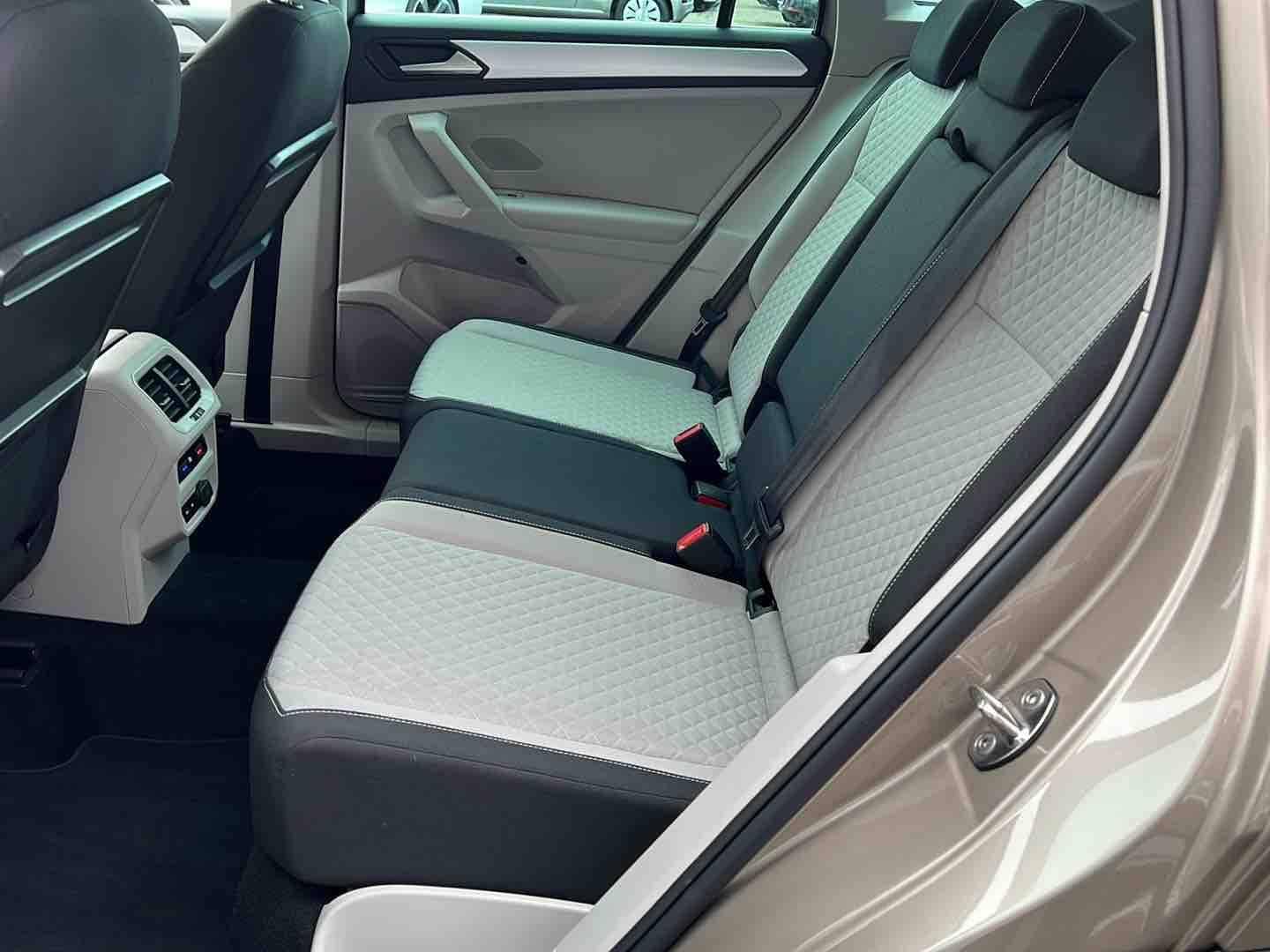 Volkswagen Tiguan 2.0 TDI DSG Comfortline *LED, App, ACC* foto 10