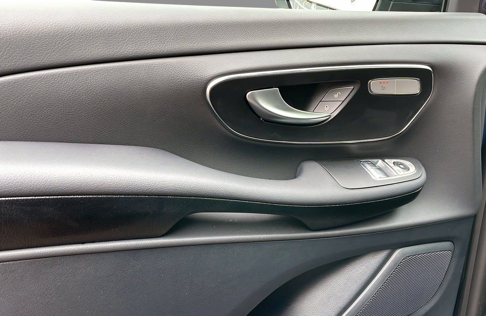 Mercedes-Benz Marco Polo 250 d 4M AMG+DIST+NIGHT+AIRM+AHK+360 foto 14