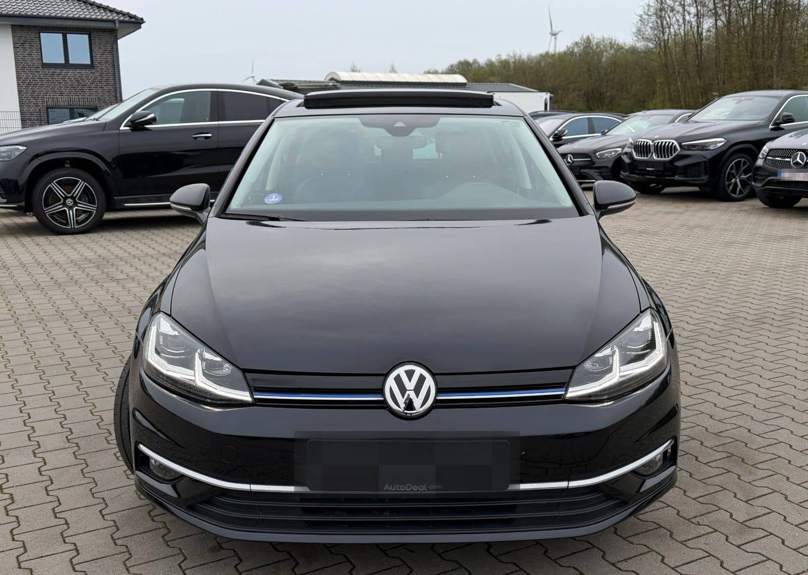 Volkswagen Golf 1.5 TSI High Exclusive *Panoramadach foto 2