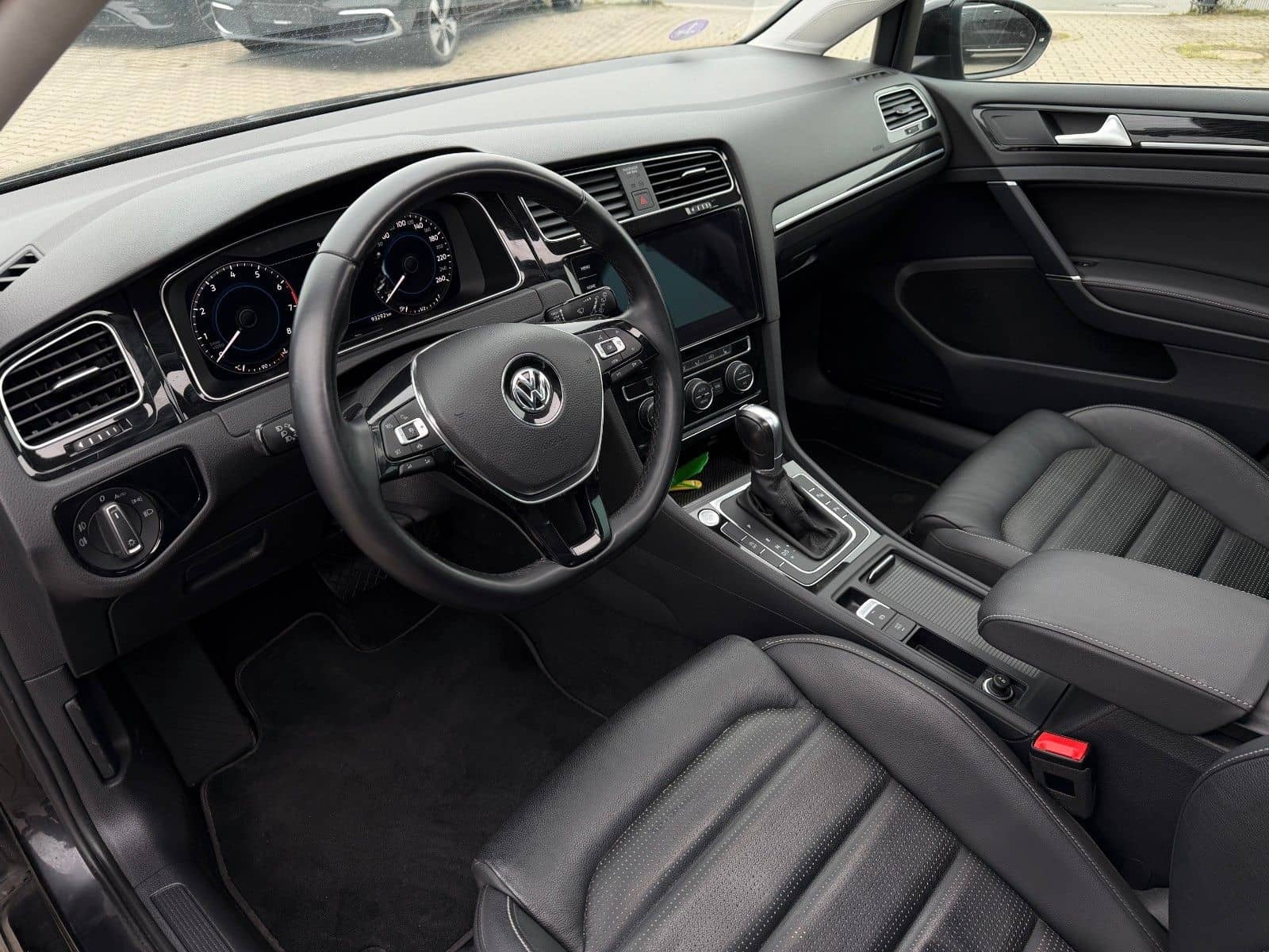 Volkswagen Golf 1.5 TSI High Exclusive *Panoramadach foto 10