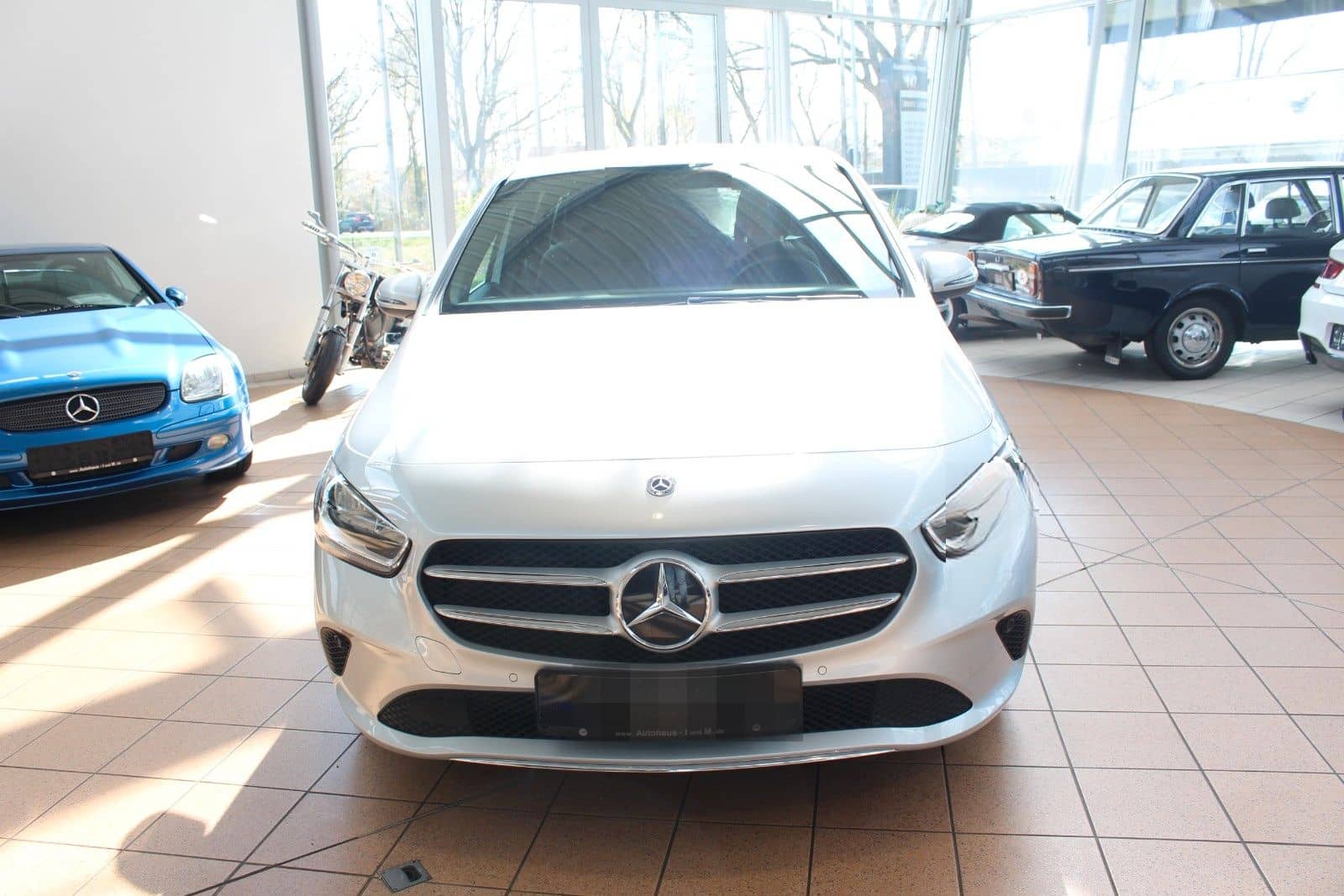 Mercedes-Benz B 180 B B 180 d+Autom+Navi+AHK+SHZ+ foto 1