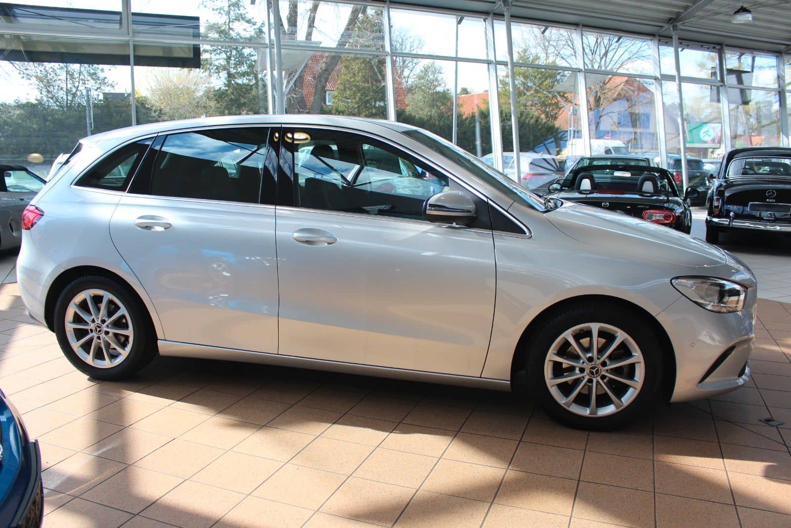 Mercedes-Benz B 180 B B 180 d+Autom+Navi+AHK+SHZ+ foto 7