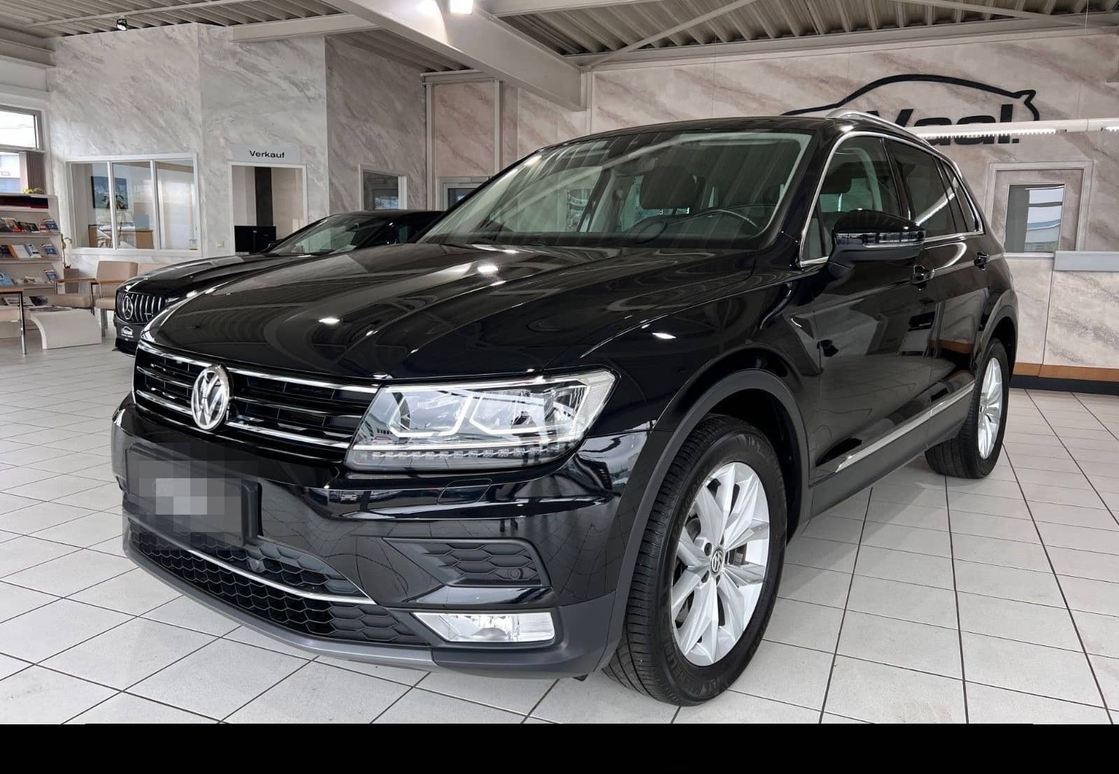 Volkswagen Tiguan Highline 4M | 1-HAND | ACC | NAVI | AHK foto 1
