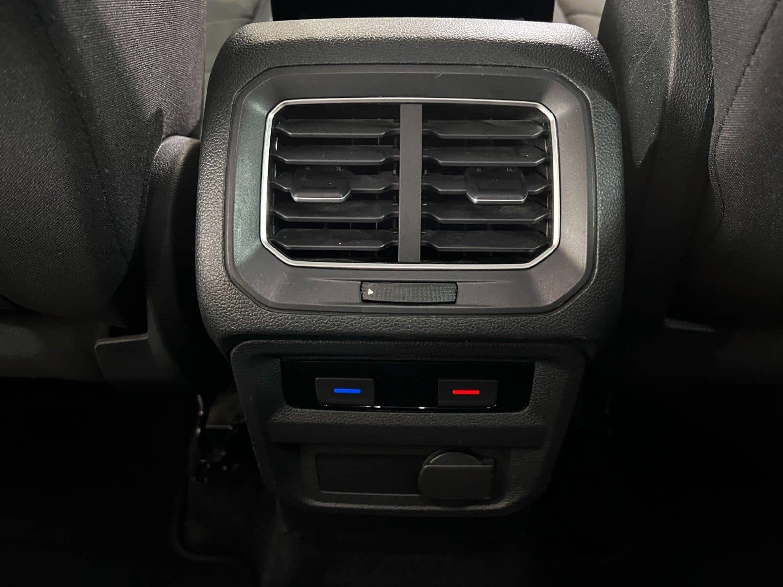 Volkswagen Tiguan Highline 4M | 1-HAND | ACC | NAVI | AHK foto 18