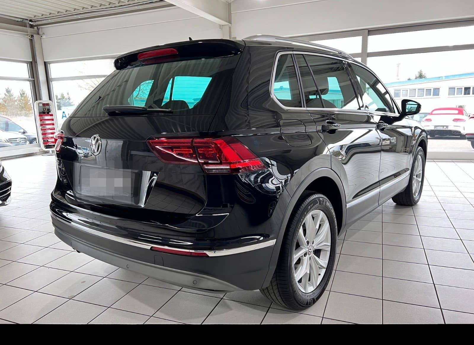 Volkswagen Tiguan Highline 4M | 1-HAND | ACC | NAVI | AHK foto 5